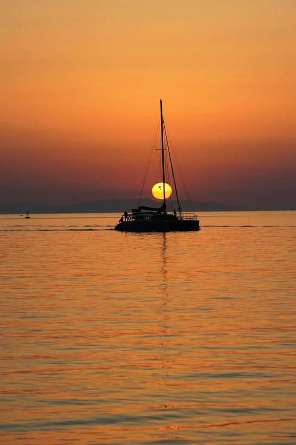 Sunloft-Paros Aparthotel Náousa Exteriör bild